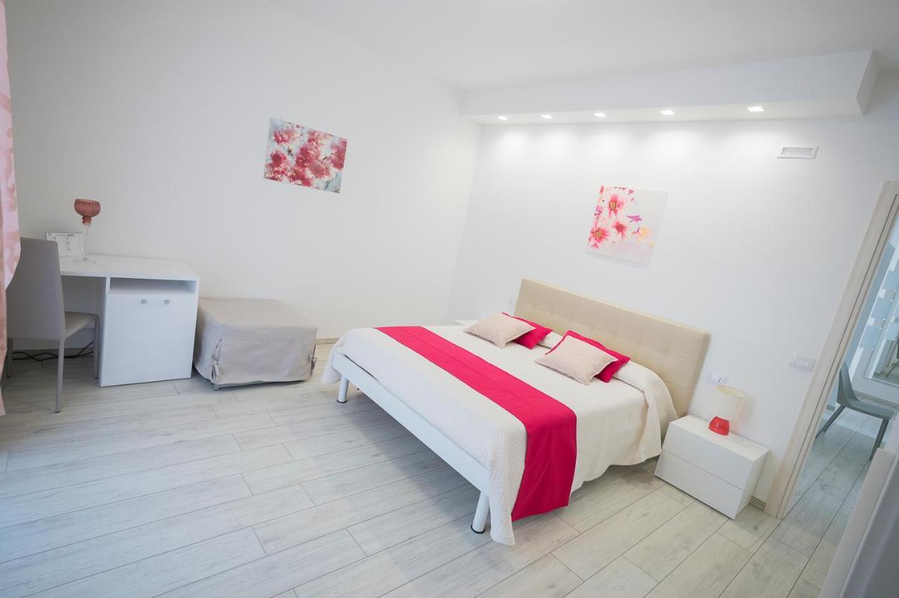 Pineta Del Mare Bed and Breakfast Alba Adriatica Eksteriør billede